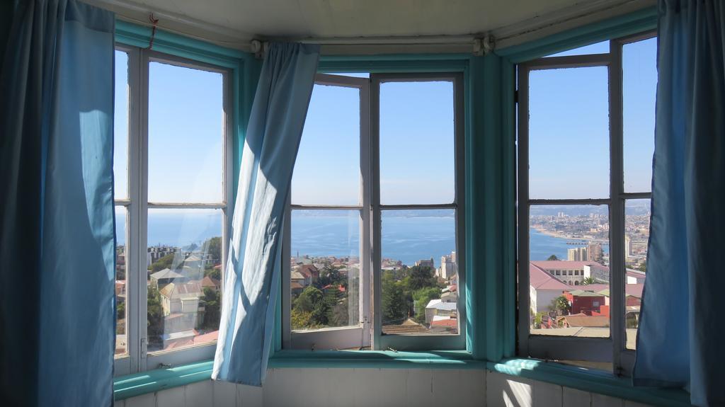 Hostal Faro Azul 瓦尔帕莱索 外观 照片