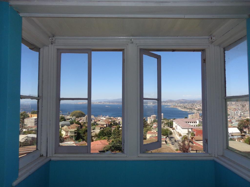 Hostal Faro Azul 瓦尔帕莱索 客房 照片